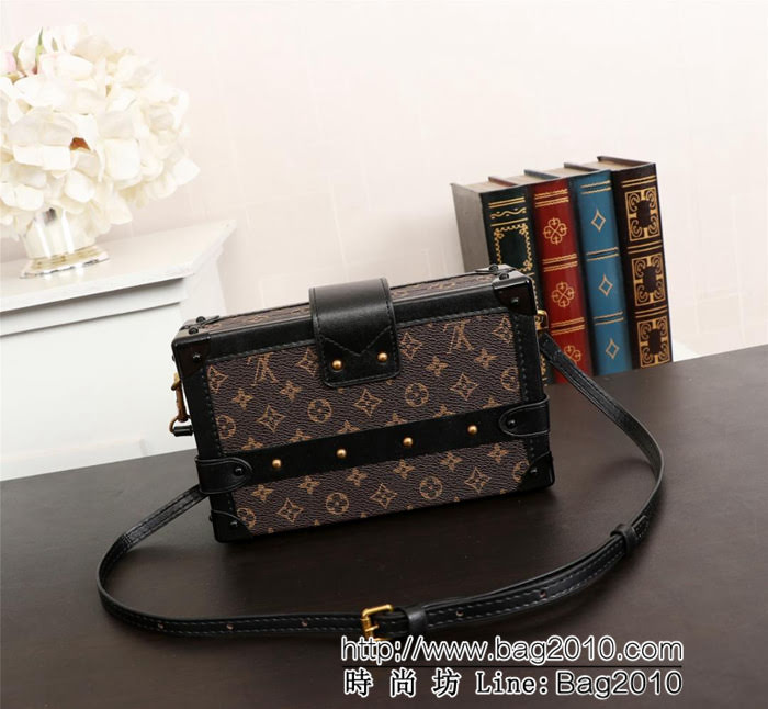 LV路易威登 原版品質 時尚潮流 PETITE MALLE 手袋 M94219  Bhq1168